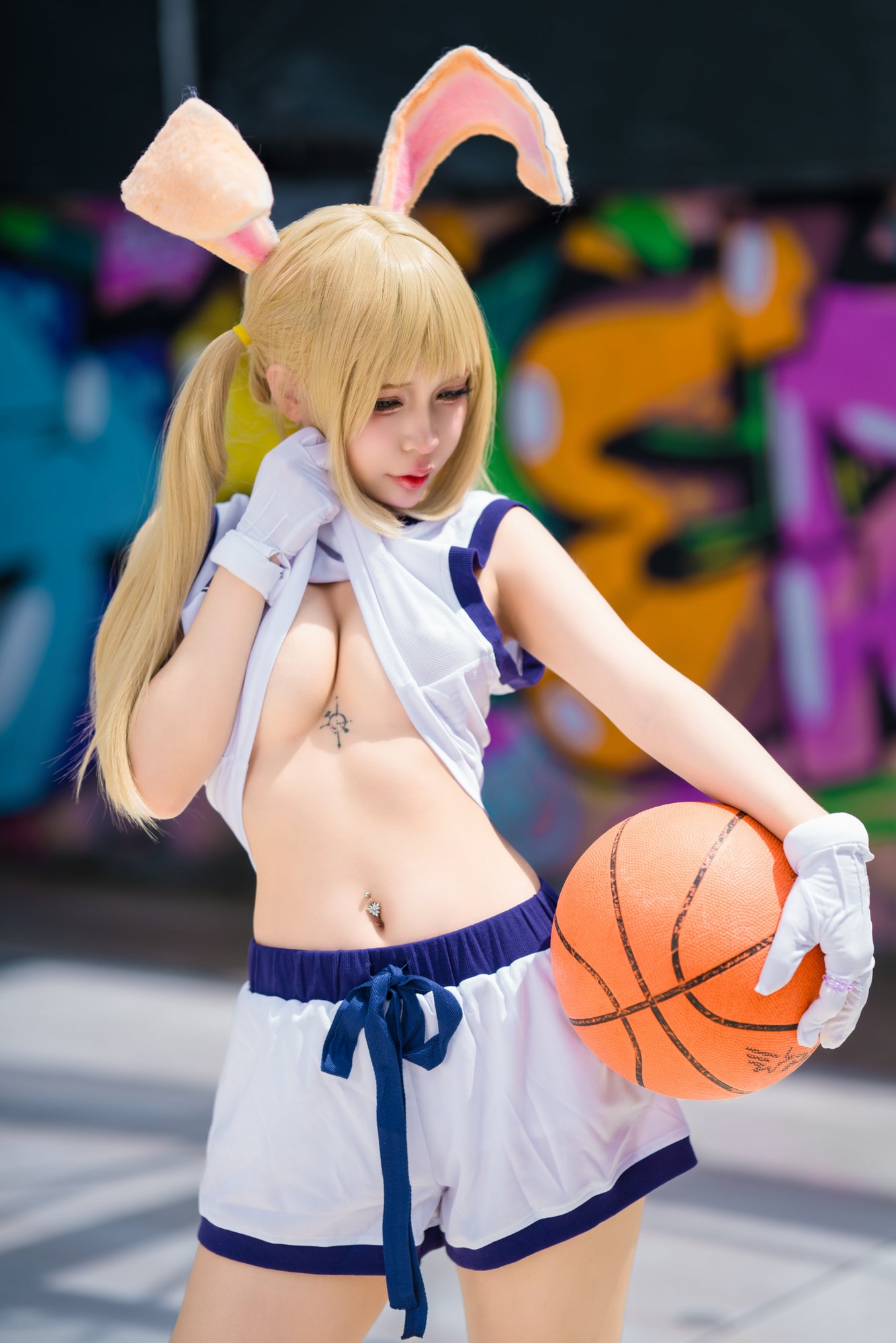 Umeko J - Lola Bunny