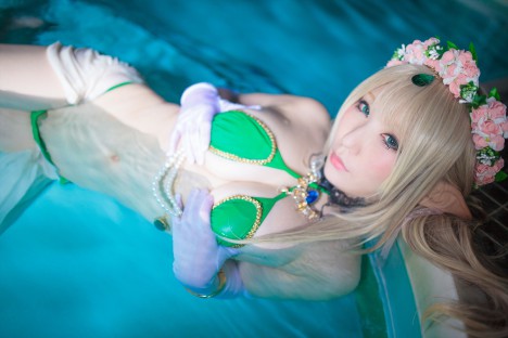 Skimpy-Elf-Cosplay-by-Saku-70-468x312