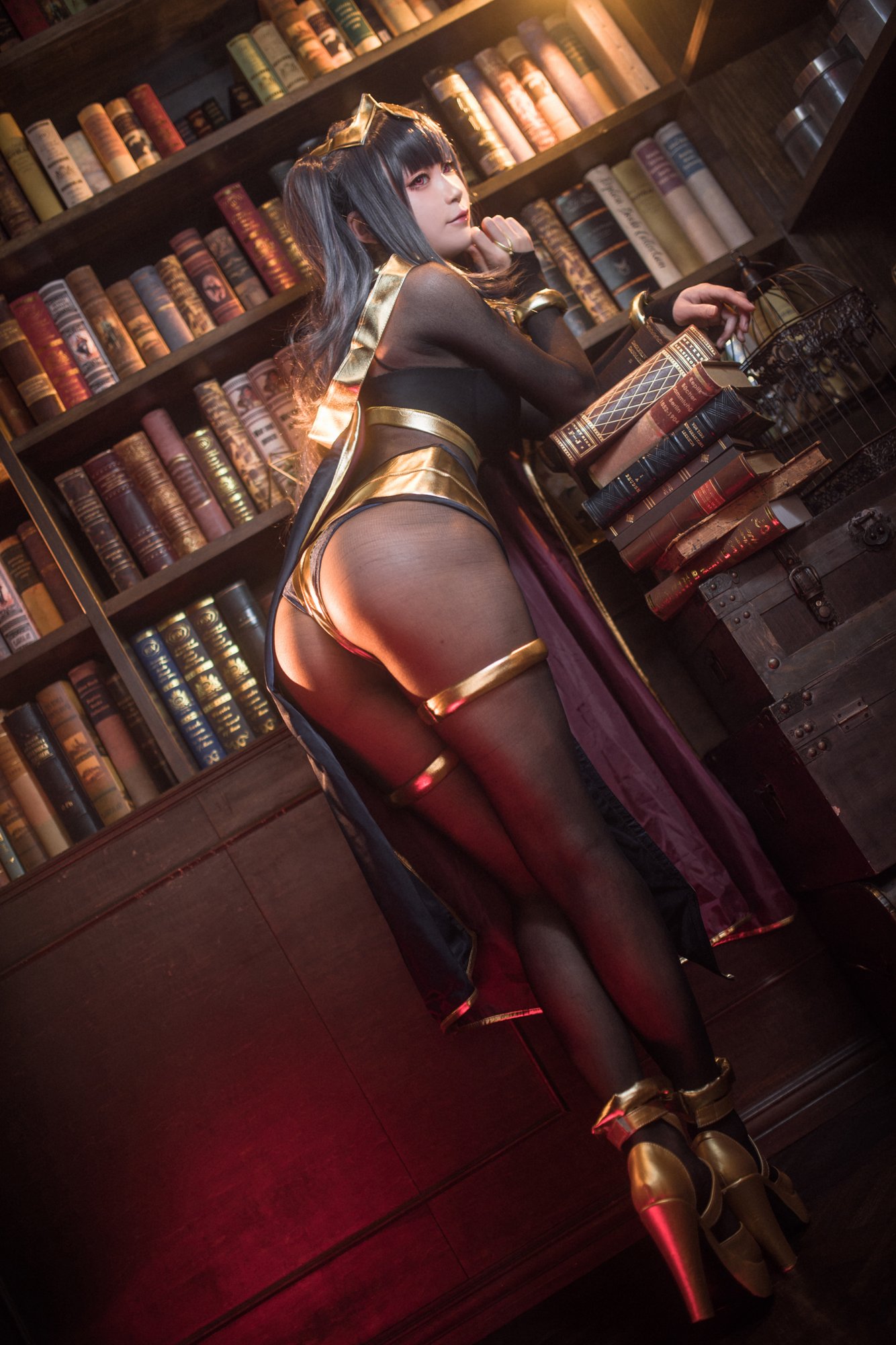 箱ネコ - Tharja