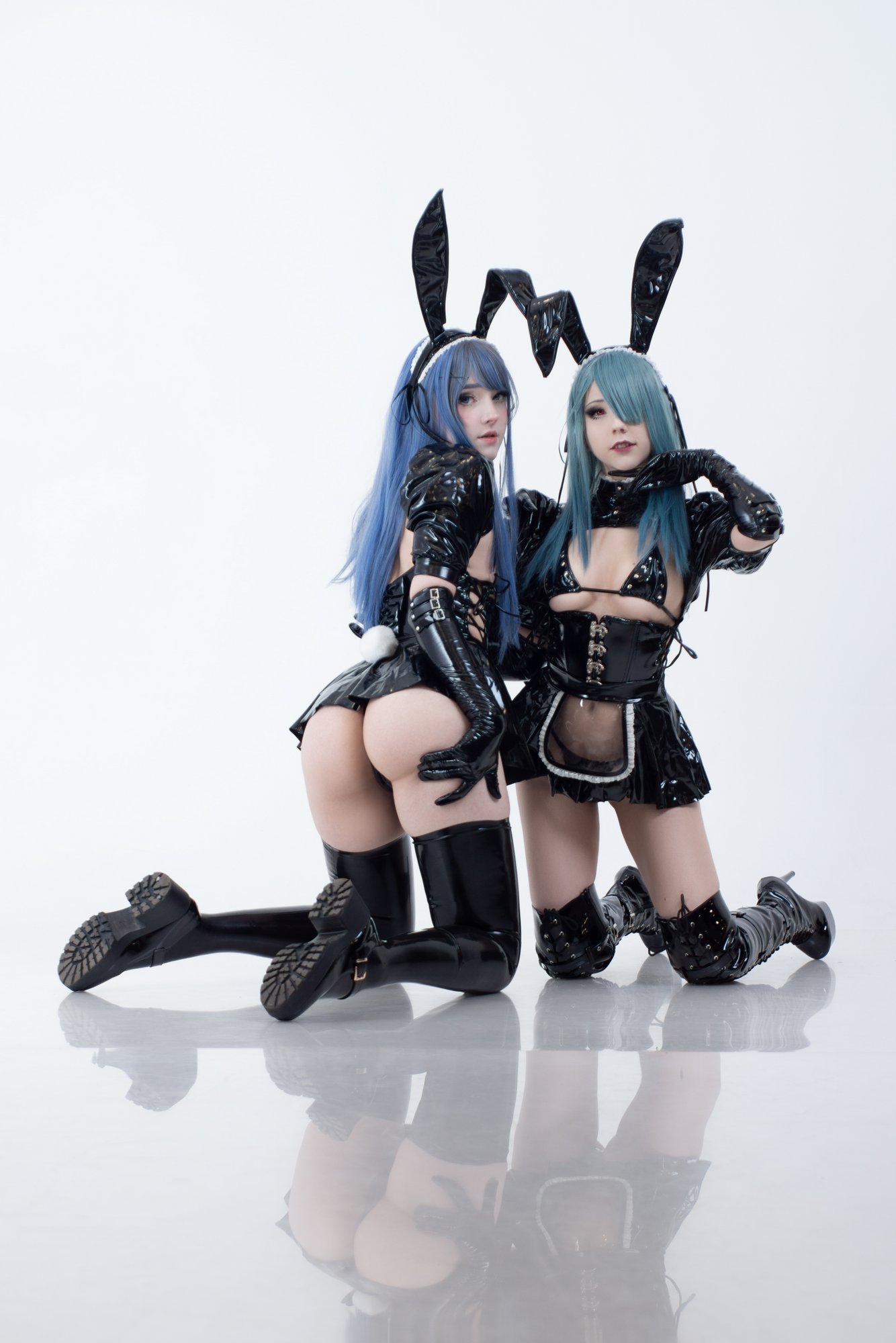 Candy Ball - Latex Bunny Twins