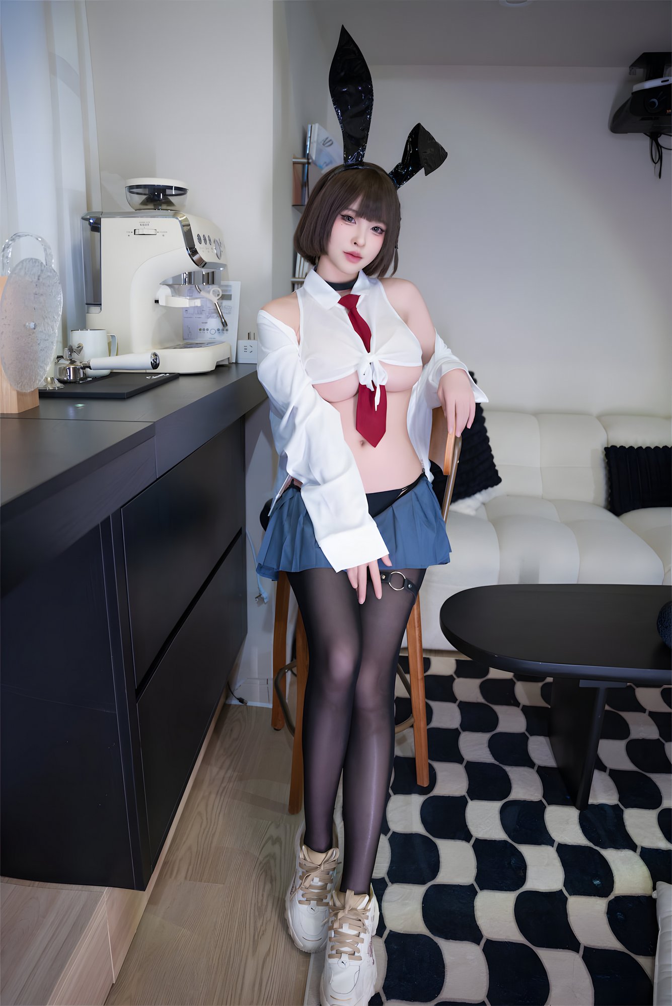 清水由乃 - JK兔女郎